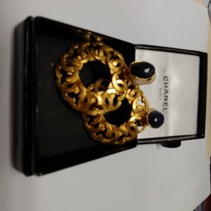 Channel earrings